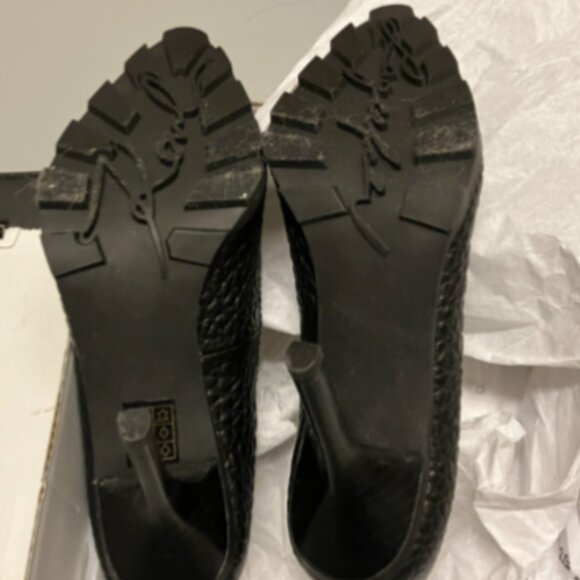 Karl Lagerfeld Women's Black Madelyn Slip On Pointed Toe Lug Sole Pumps 6.5 - Picture 4 of 9